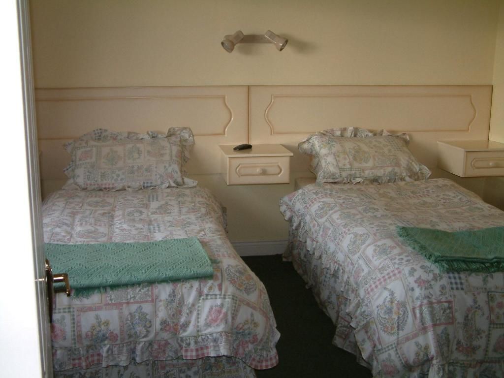 Отели типа «постель и завтрак» Seanor House Bed & Breakfast Баллибанион-30